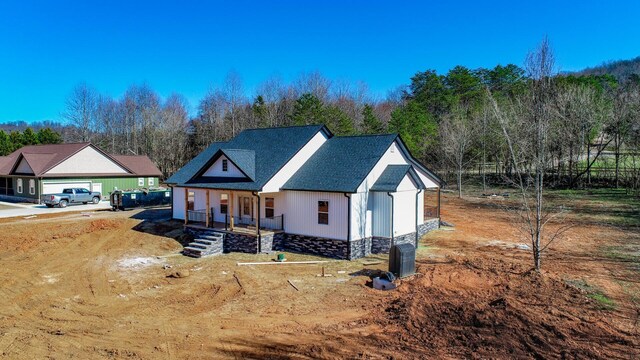 view of front of house