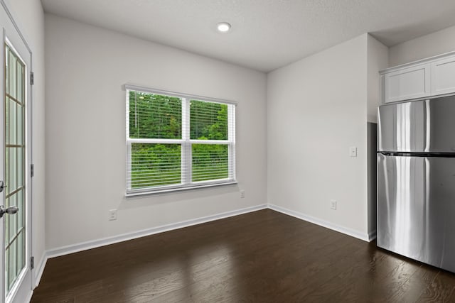 305 Eclipse Ln, Knoxville, TN 37924 - spare room featuring dark wood-style flooring and recessed lighting