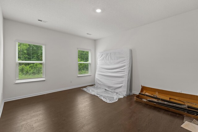 305 Eclipse Ln, Knoxville, TN 37924 - spare room featuring wood finished floors and recessed lighting