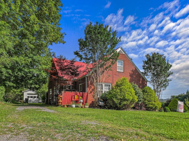3004 Vine St, White Pine, TN 37890 - view of home's exterior with a yard