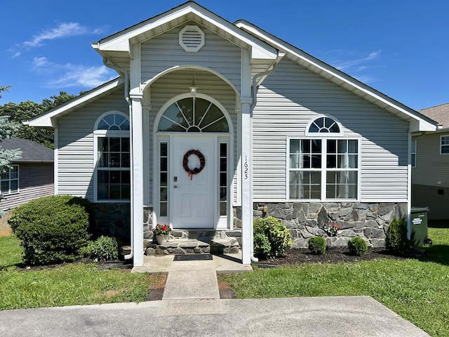 1623 Monte Vista Dr, Sevierville, TN 37862 - view of front of house featuring stone siding