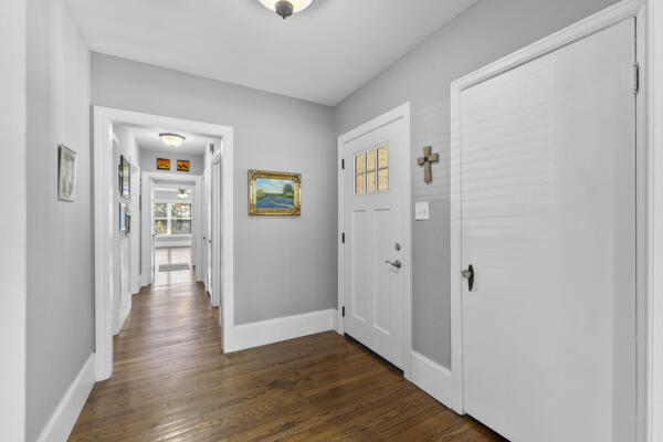 1211 W 6th N St, Morristown, TN 37814 - entrance foyer with baseboards and dark wood-style flooring