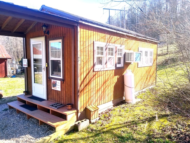 view of outdoor structure with cooling unit