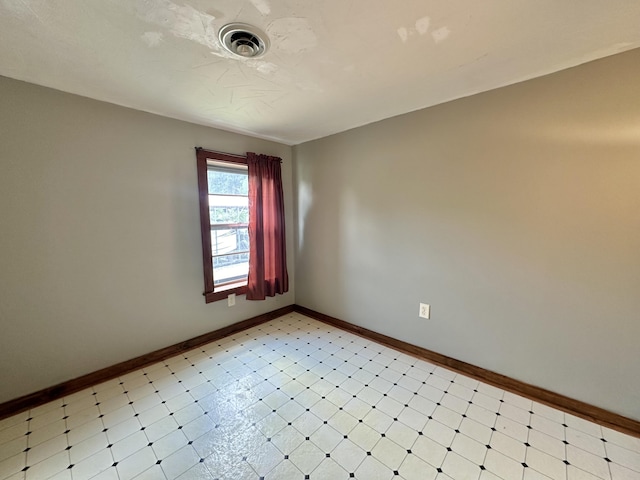 4140 Chavis Rd, Cosby, TN 37722 - spare room with baseboards