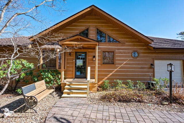 449 Lucerne Way, Gatlinburg, TN 37738 - log-style house featuring a shingled roof