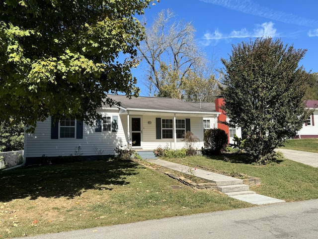 view of front of house with a front lawn