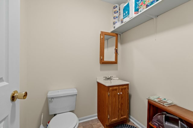 961 Woodway Dr, Morristown, TN 37814 - half bath featuring vanity, baseboards, and toilet