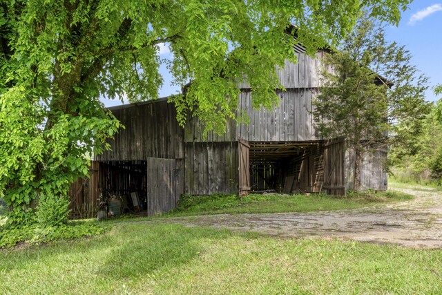 10741 Rutledge Pike, Blaine, TN 37709 - view of barn