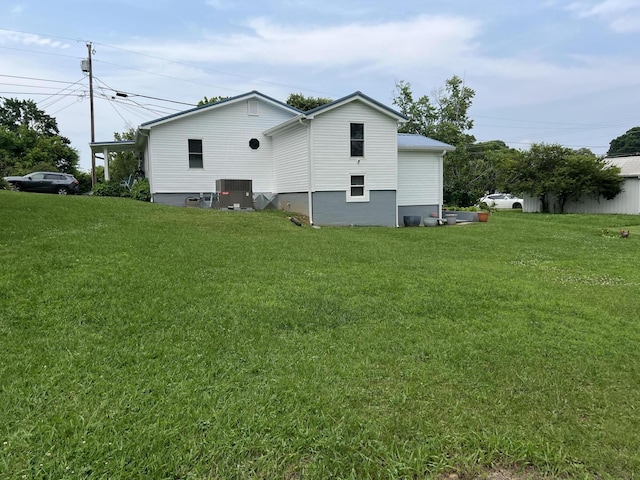 3207 Dove Ln, White Pine, TN 37890 - back of property featuring a yard