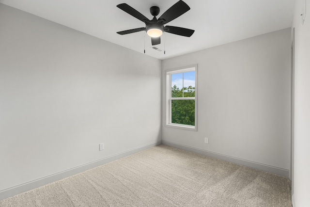 2490 Stream View Ln, Morristown, TN 37814 - spare room featuring carpet flooring and a ceiling fan