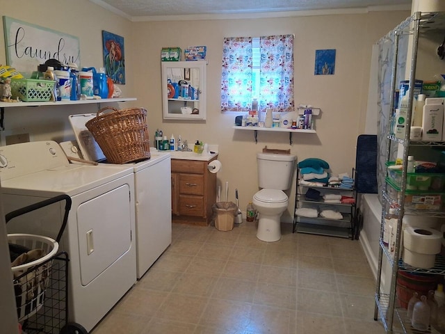 450 Old Sevierville Hwy, Newport, TN 37821 - laundry room featuring washing machine and clothes dryer