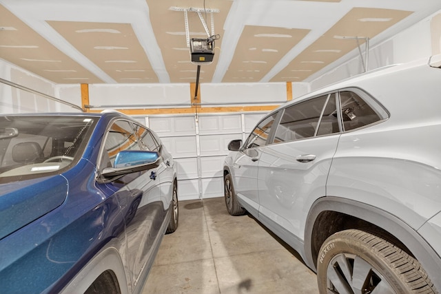 3059 Berna Way, Morristown, TN 37814 - garage featuring a garage door opener