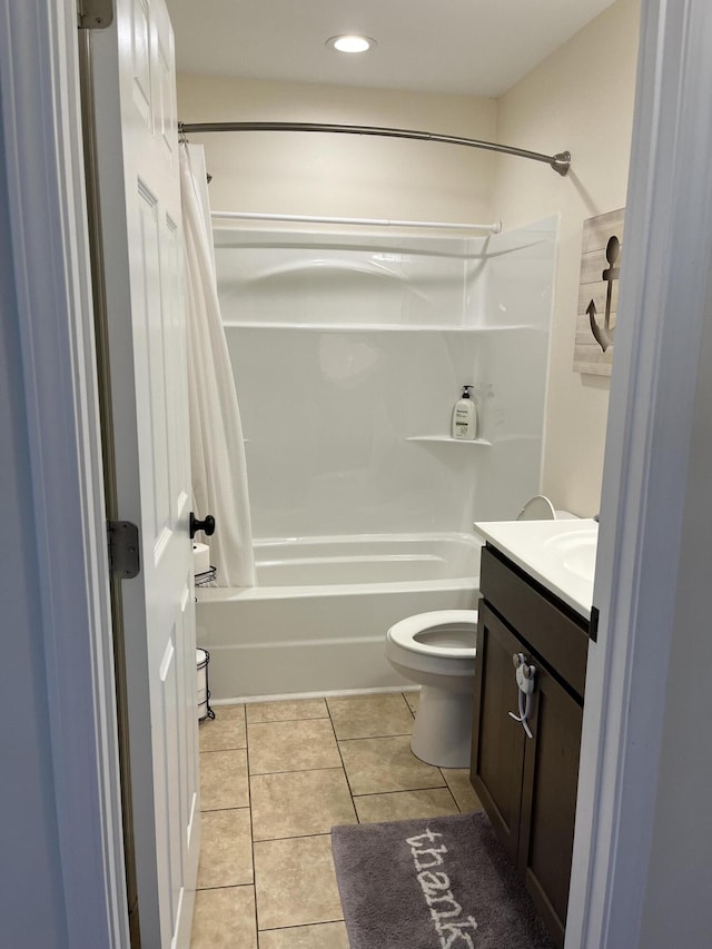 122 Florence Cir, Dandridge, TN 37725 - full bathroom featuring tile patterned floors, toilet, shower / bath combo with shower curtain, vanity, and recessed lighting