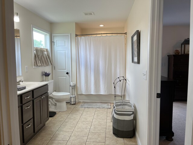 122 Florence Cir, Dandridge, TN 37725 - bathroom featuring toilet, tile patterned floors, vanity, a shower with curtain, and recessed lighting