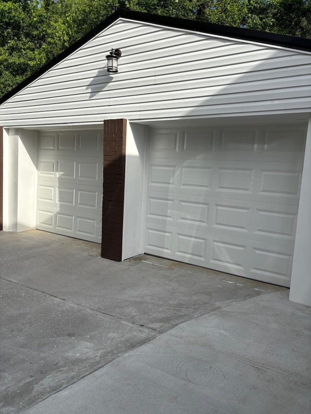 219 Inman St, Morristown, TN 37813 - view of garage