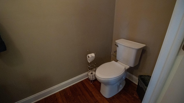976 Bridgeview Hills Dr, Dandridge, TN 37725 - bathroom featuring wood finished floors and baseboards