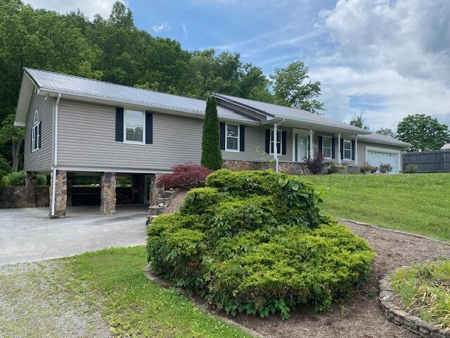 4343 Tazewell Hwy, Sneedville, TN 37869 - photo 2