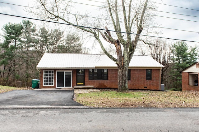 328 Highland Dr, Morristown, TN 37813 - photo 2