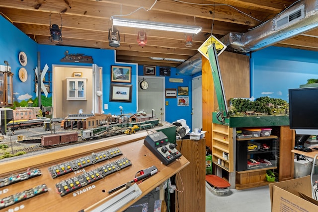 interior space featuring concrete flooring