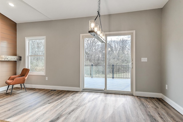 518 Deborahs Way, Greeneville, TN 37743 - dining area featuring wood finished floors, baseboards, and recessed lighting