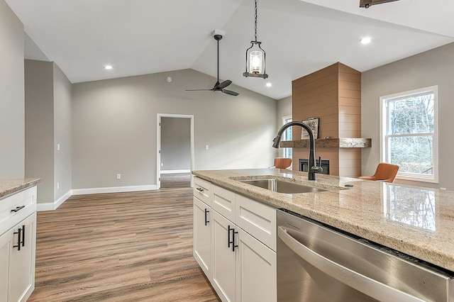 518 Deborahs Way, Greeneville, TN 37743 - kitchen featuring dishwasher, a sink, a ceiling fan, light wood-style floors, and pendant lighting