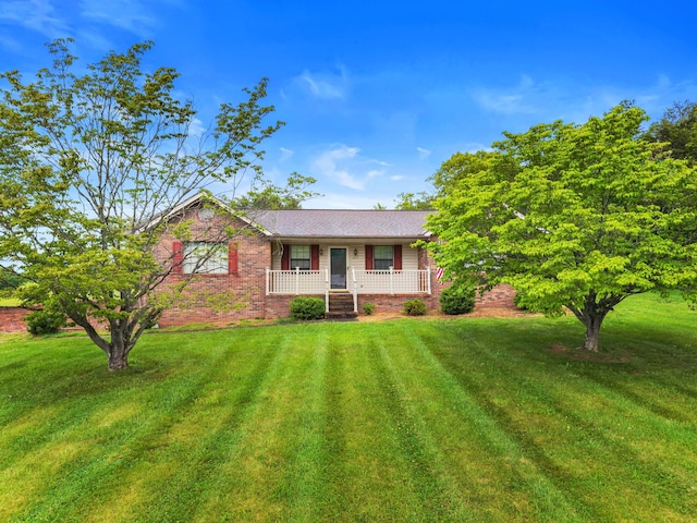 4715/4685 Old Kentucky Rd, Morristown, TN 37814 - ranch-style house with a porch and a front yard
