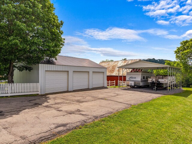989 E Dumplin Valley Rd, Jefferson City, TN 37760 - garage featuring a detached garage