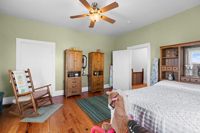 989 E Dumplin Valley Rd, Jefferson City, TN 37760 - bedroom featuring wood finished floors, baseboards, and a ceiling fan
