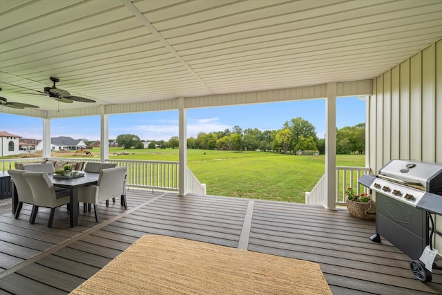 sunroom / solarium with ceiling fan