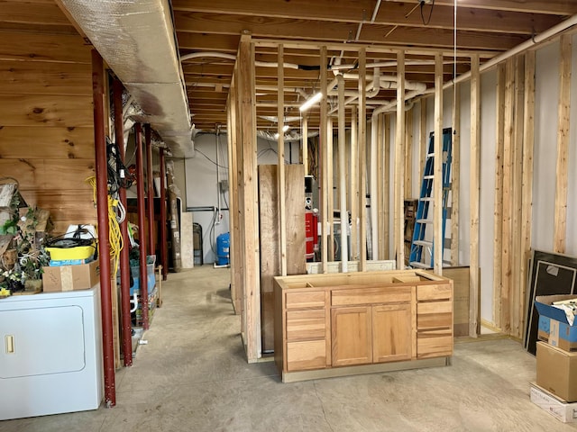 misc room with washer / clothes dryer