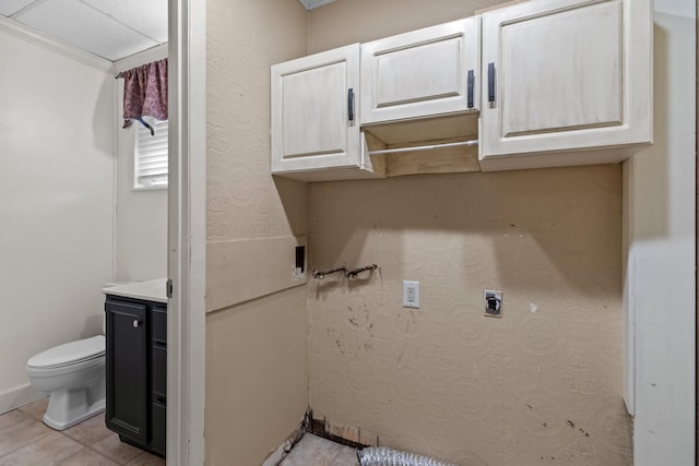 5715 Academy Dr, Morristown, TN 37814 - laundry area featuring hookup for an electric dryer and cabinet space