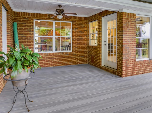 deck with ceiling fan