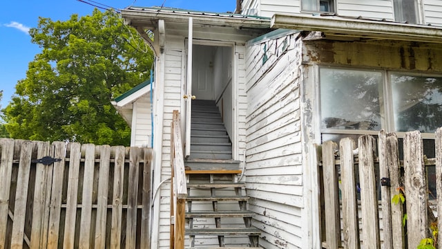 323 Pauline Ave, Morristown, TN 37813 - view of side of home with fence