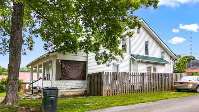 323 Pauline Ave, Morristown, TN 37813 - view of front facade featuring metal roof