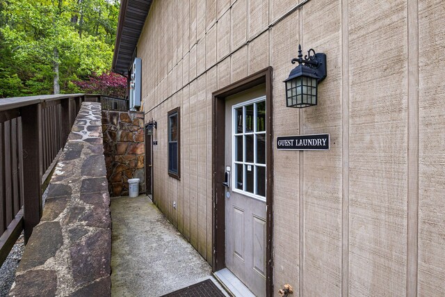 view of property entrance