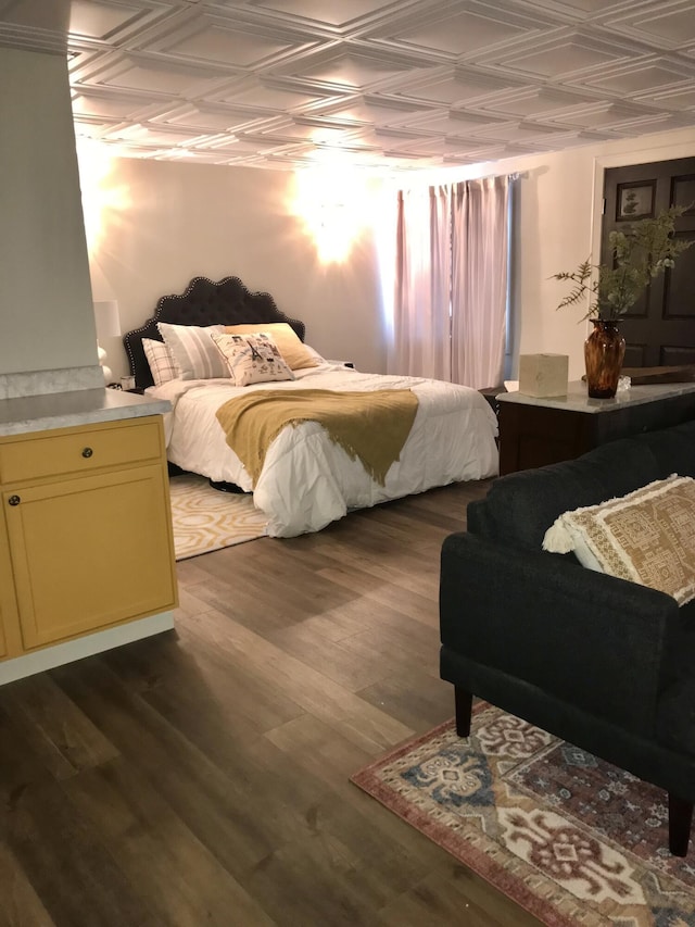 4051 Wynn St, Morristown, TN 37814 - bedroom with an ornate ceiling and dark wood-style flooring