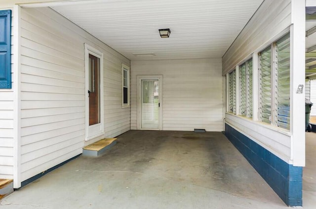 view of unfurnished sunroom