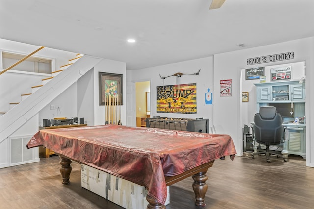 playroom featuring billiards, visible vents, wood finished floors, and recessed lighting