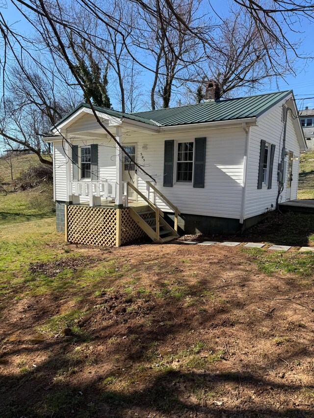 view of front of home featuring covered porch