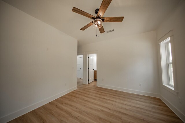 1056 Old Newport Hwy, Dandridge, TN 37725 - unfurnished room featuring ceiling fan and light wood finished floors