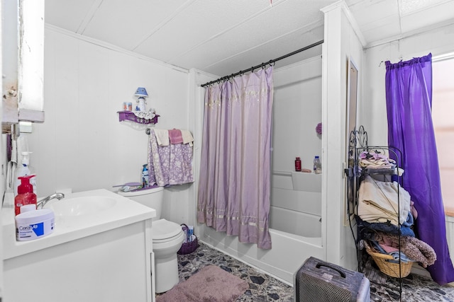 245 Fox Branch Rd, Kyles Ford, TN 37765 - bathroom with vanity and shower / bathtub combination with curtain