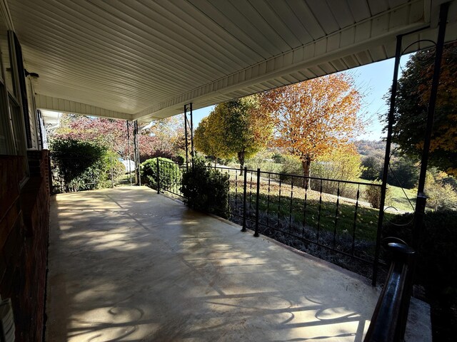 view of patio / terrace with covered porch