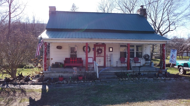 bungalow-style house with a porch