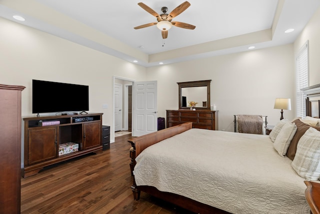 2139 Rainwater Rd, Dandridge, TN 37725 - bedroom featuring dark wood finished floors, a tray ceiling, recessed lighting, and a ceiling fan