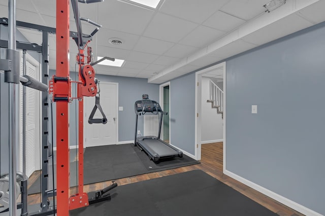 4813 Walnut Hill Dr, Morristown, TN 37814 - exercise area with baseboards, visible vents, wood finished floors, and a drop ceiling