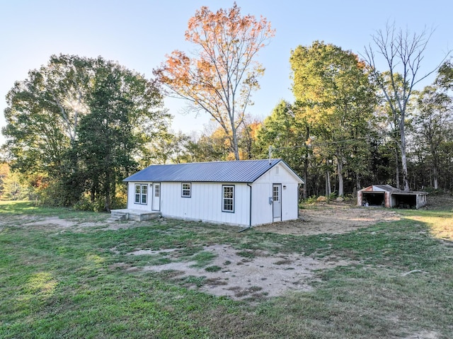 view of outbuilding