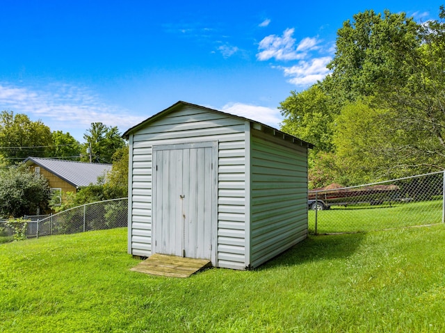 305 Hamilton Pl, Kingsport, TN 37663 - view of shed featuring a fenced backyard