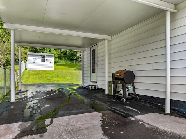 305 Hamilton Pl, Kingsport, TN 37663 - view of patio with an outdoor structure and area for grilling