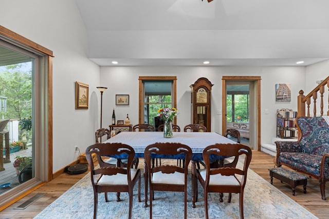 dining room featuring visible vents, recessed lighting, baseboards, and light wood-style floors