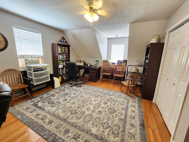 6237 Nightingale St, Morristown, TN 37814 - office area featuring wood finished floors, a textured ceiling, ceiling fan, and vaulted ceiling